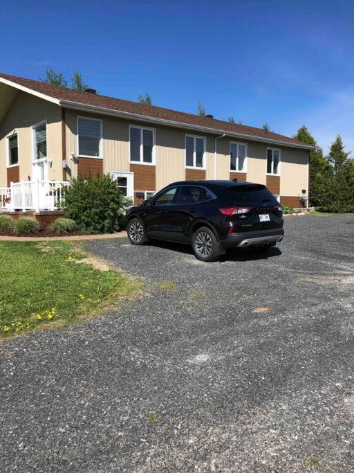 Aux Quatre Vents 4,5 Grand Logement Prive Lac-Mégantic Buitenkant foto